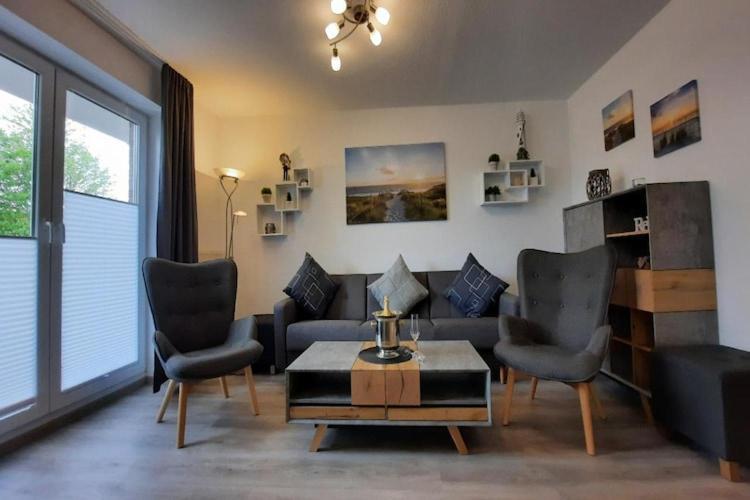 Apartment In Burhave With A Shared Pool エクステリア 写真
