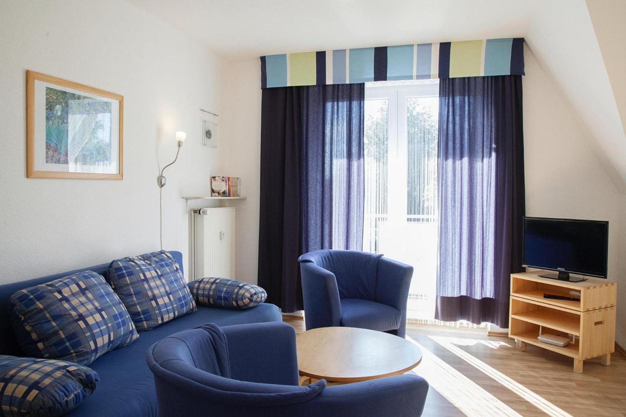 Apartment In Burhave With A Shared Pool エクステリア 写真